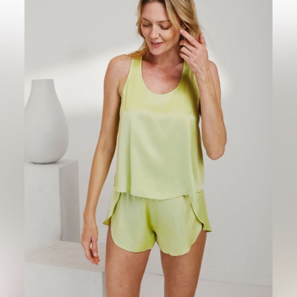 Lunya washable silk tulip back short set size XL boundless lime NWT